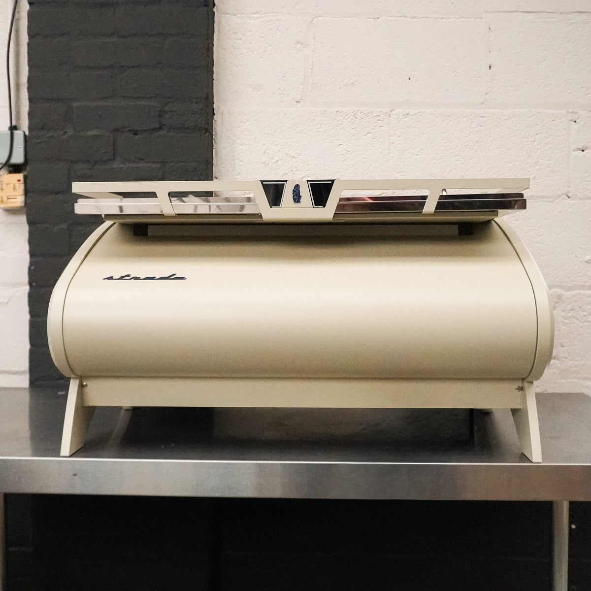 La Marzocco Strada S AV (2 Group) Ex-Display/Demo – Creme Colour
